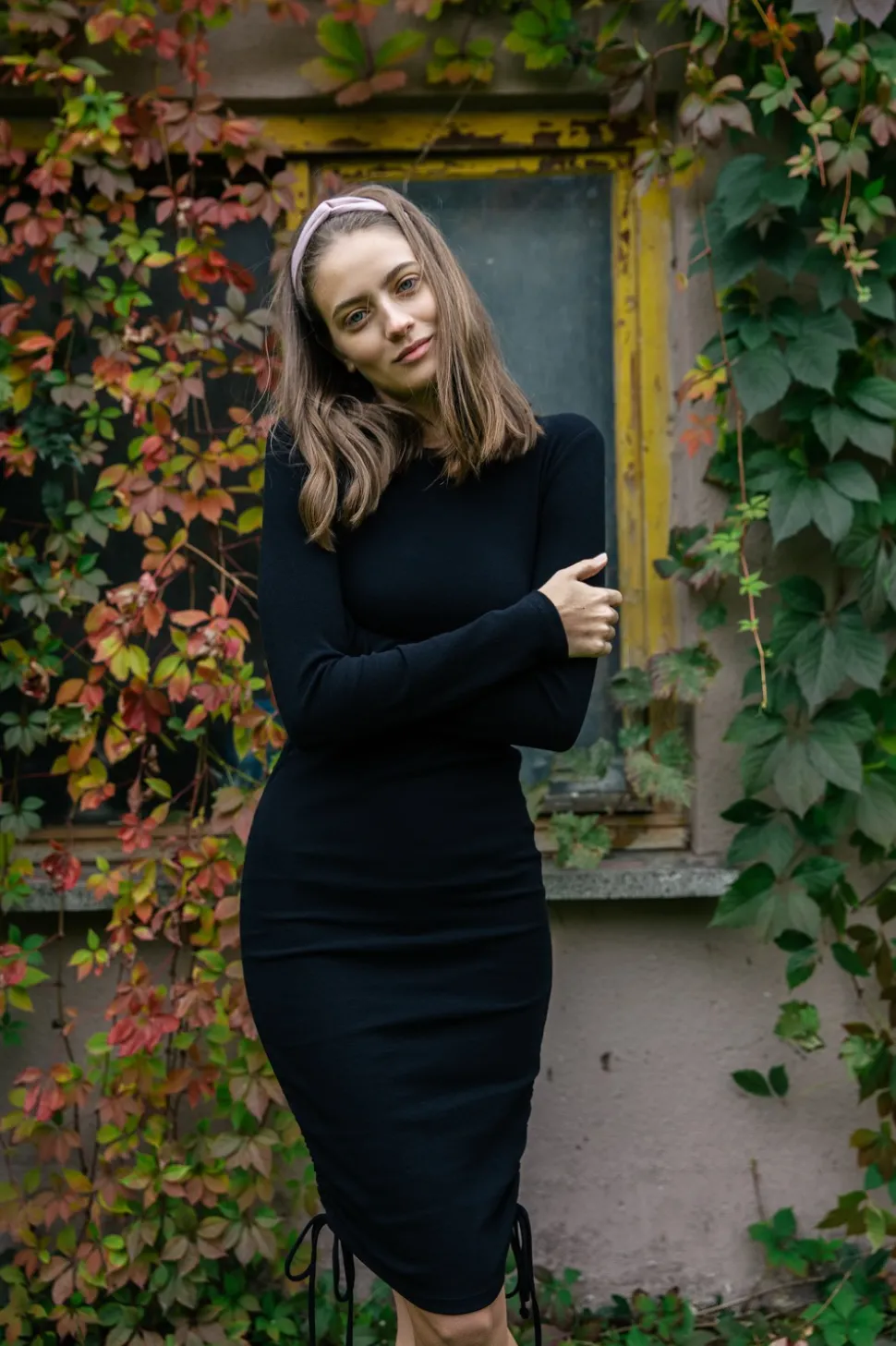 Bawełniana sukienka ołówkowa - czarna