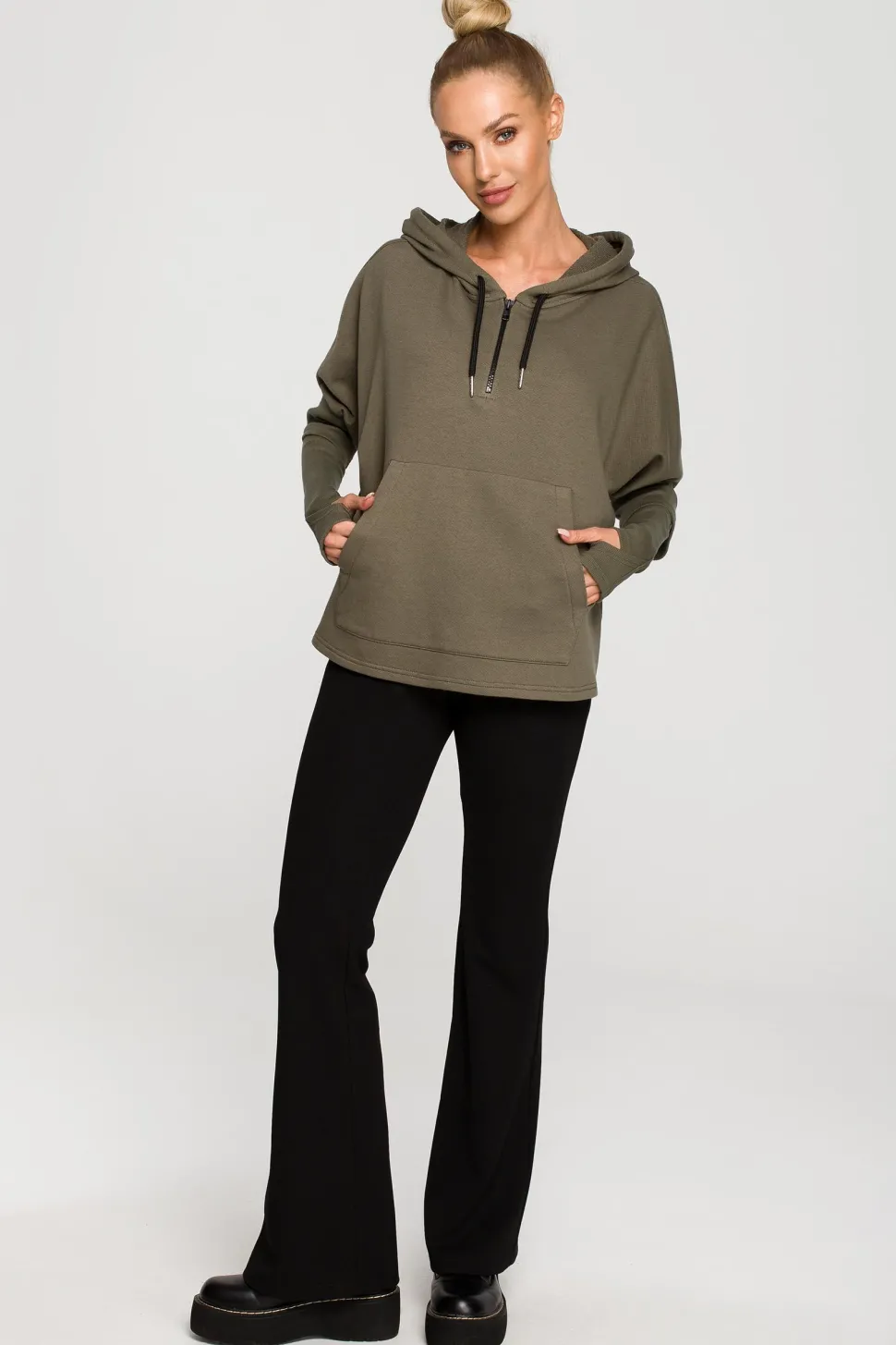 Bluza damska z kapturem i mankietami - khaki