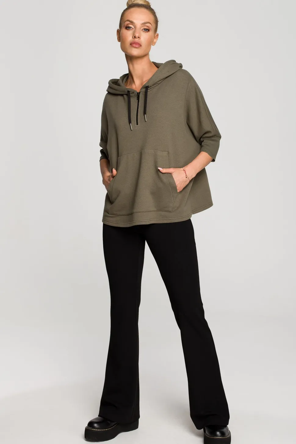 Bluza damska z kapturem i mankietami - khaki