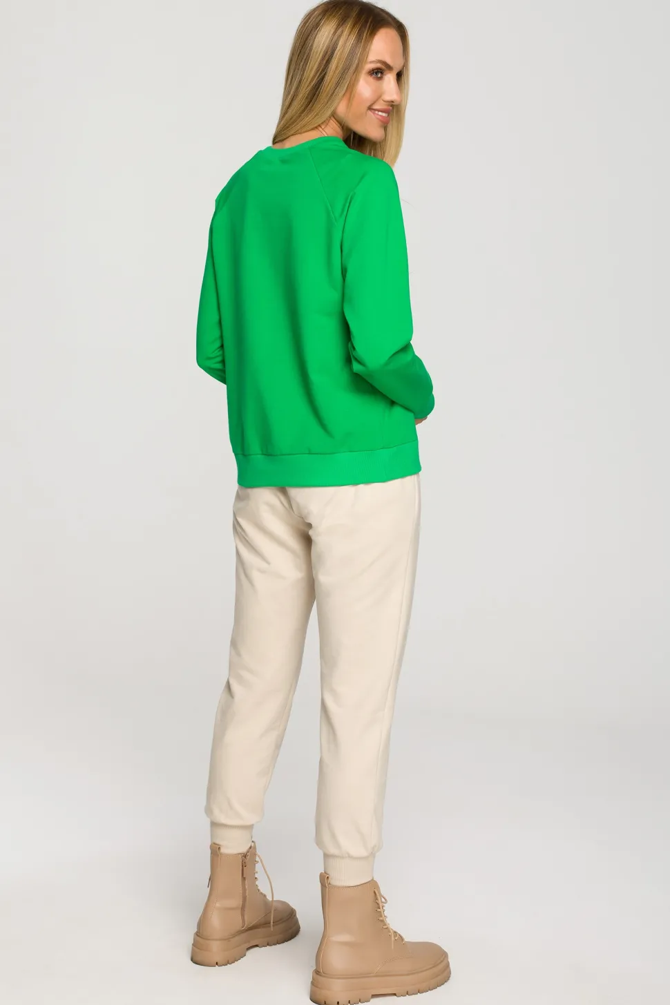 Bluza dresowa z haftem - soczysto zielona