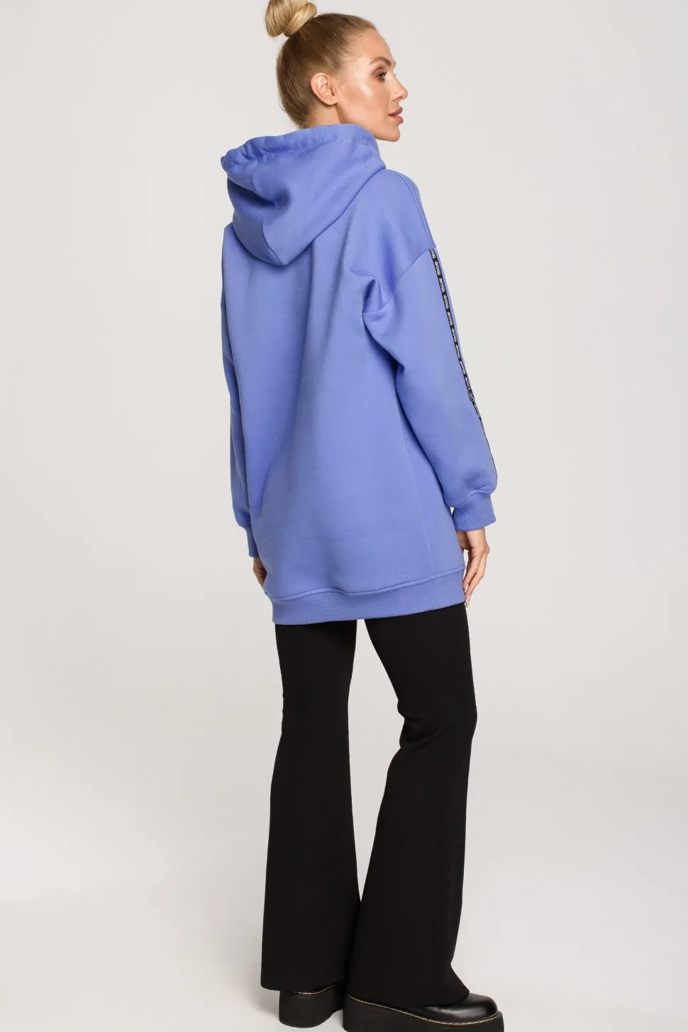 Bluza oversize z lampasami i kapturem - jasnofioletowa