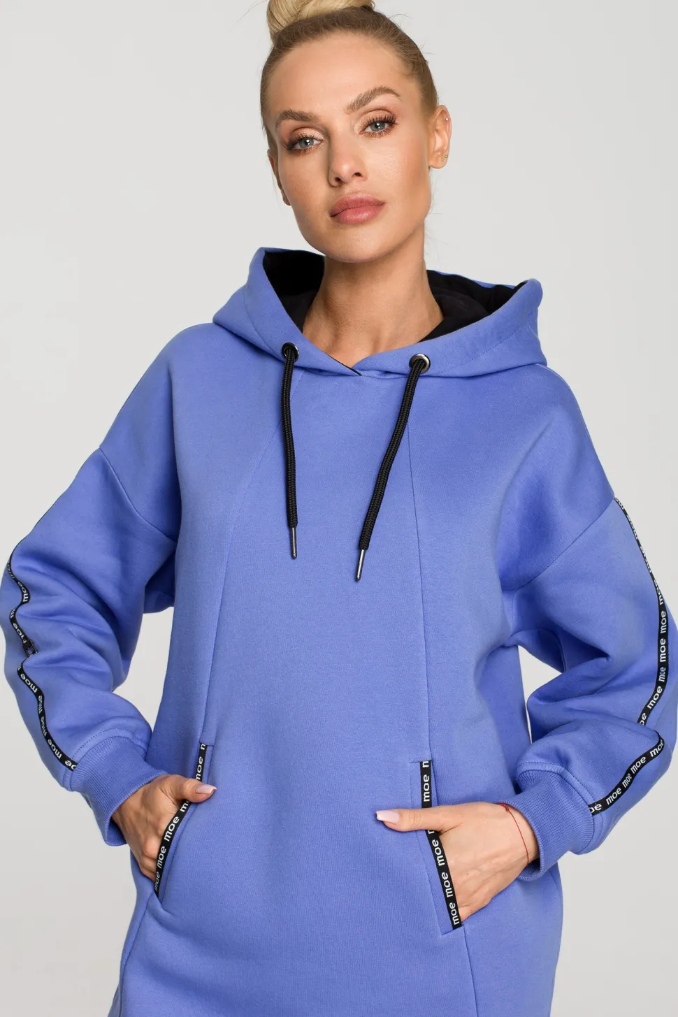 Bluza oversize z lampasami i kapturem - jasnofioletowa