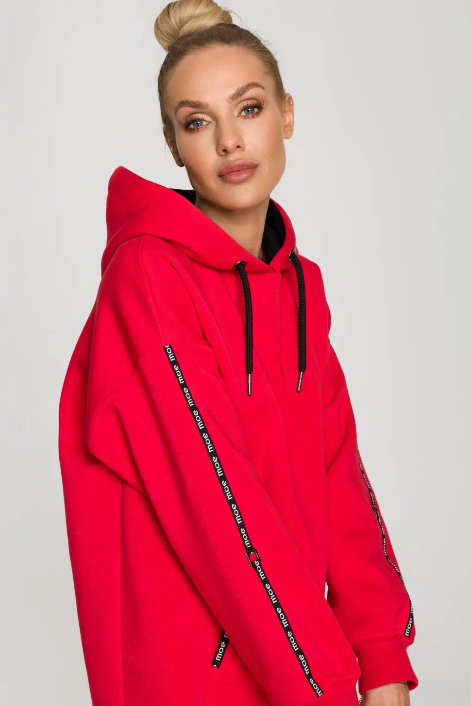 Bluza oversize z lampasami i kapturem - czerwona
