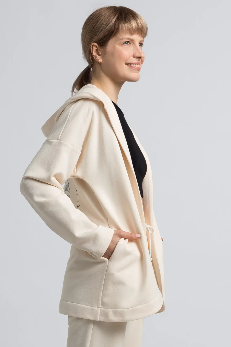 Bluza z kapturem bez zapięcia - waniliowa