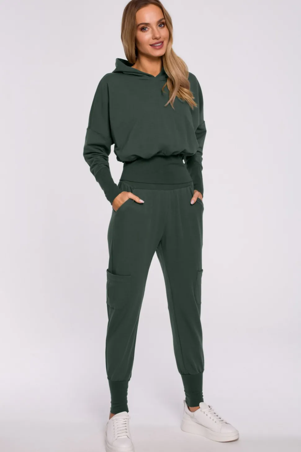 Bluza z kapturem i wysokim ściągaczem - militarno-zielona