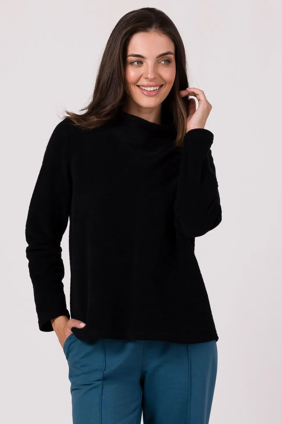 Bluza z wysokim kołnierzem - czarna