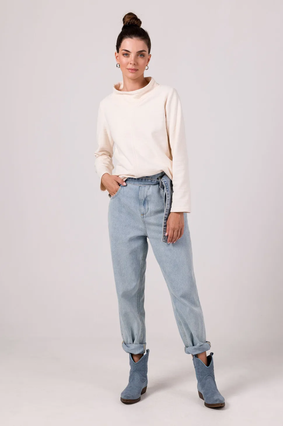 Bluza z wysokim kołnierzem - waniliowa