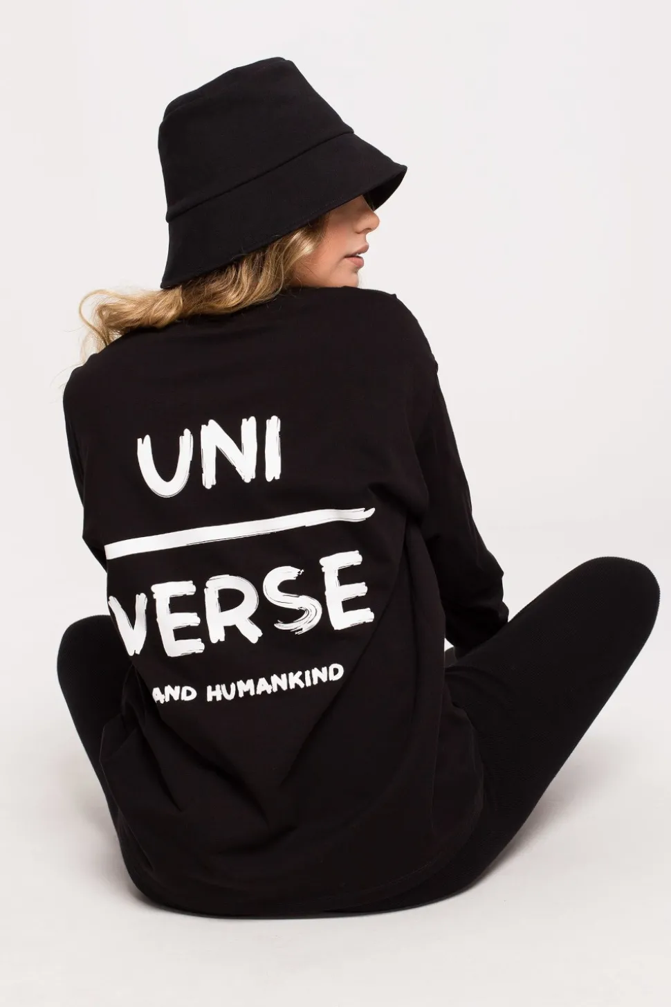 Bluzka longsleeve z nadrukiem - czarna
