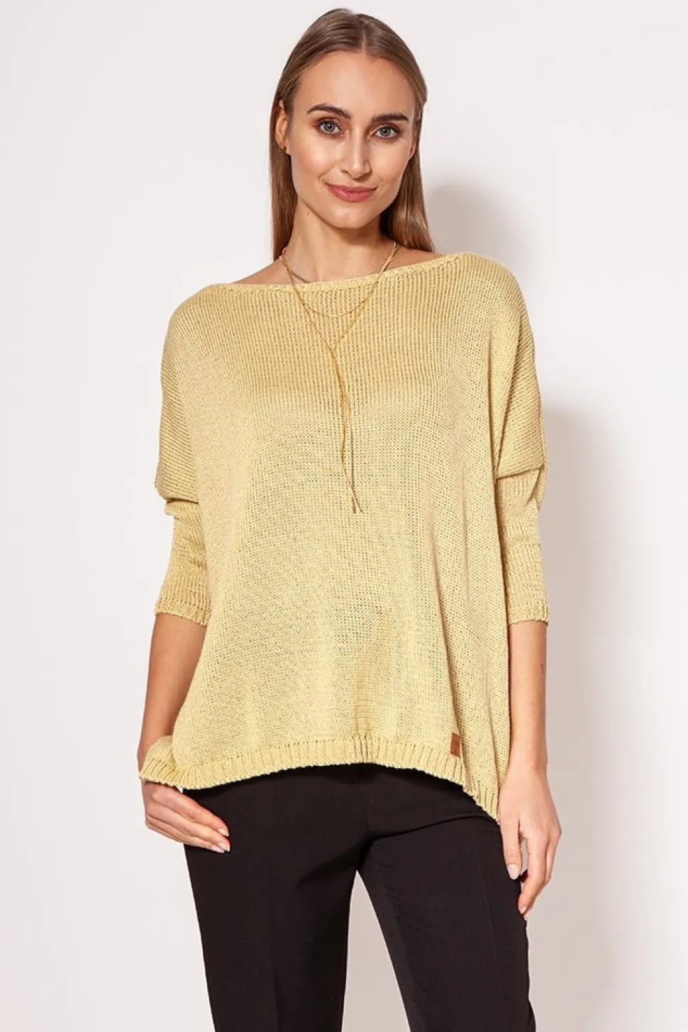 Ciepły sweter damski typu oversize - złoty