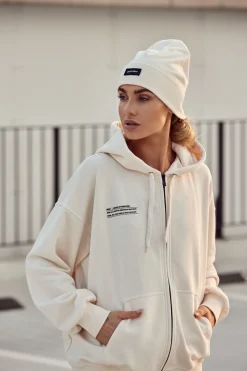 Czapka beanie unisex z naszywką good vibes - śmietankowa