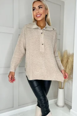 Dzianinowy sweter z ozdobnym kołnierzem - beżowy