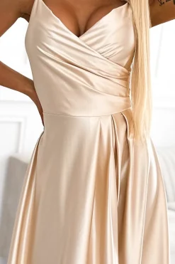 Elegancka sukienka maxi na ramiączkach - złota
