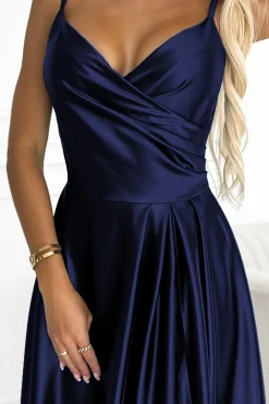 Elegancka sukienka maxi na ramiączkach - granatowa satynowa