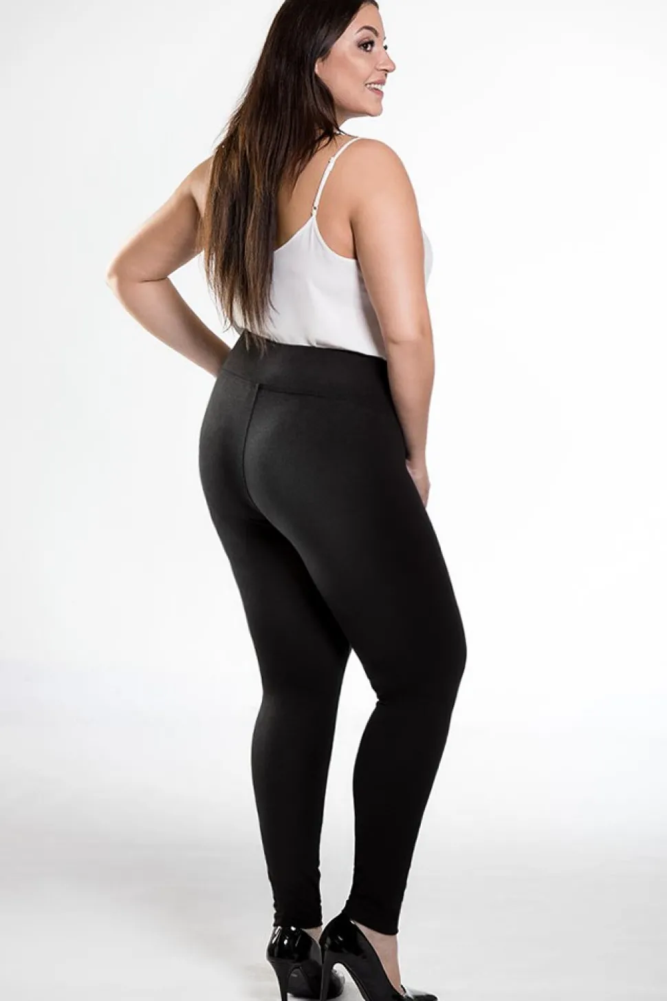 Gładkie elastyczne legginsy plus size - czarne
