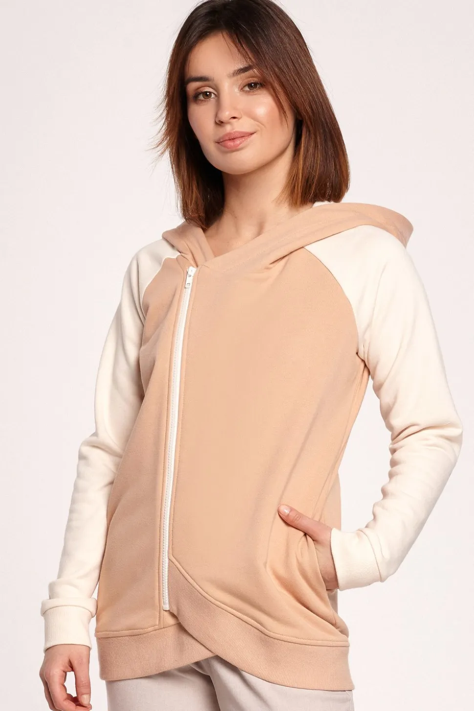 Kolorowa bluza z zamkiem - model 4