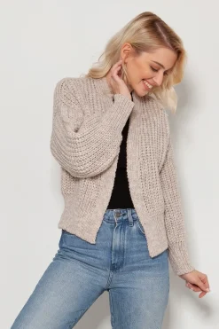 Krótki sweter bez zapięcia - beżowy