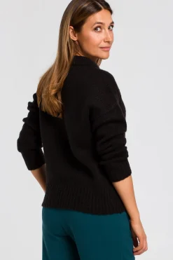 Krótki sweter o luźnym splocie - czarny