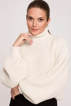 Krótki sweter z golfem - kość słoniowa
