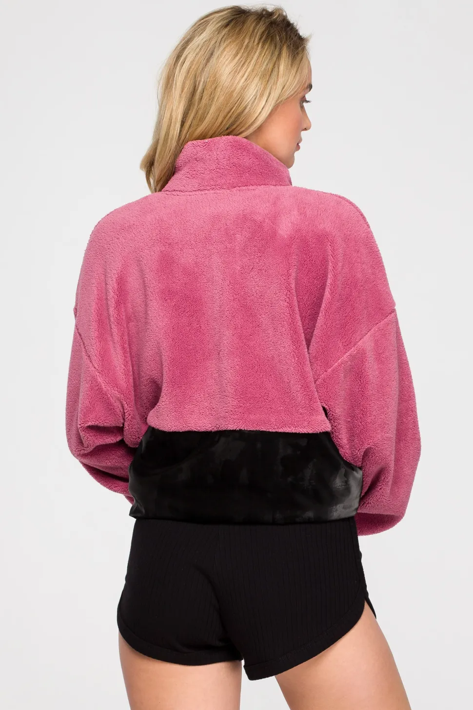Luźna bluza pluszowa z kieszenią - model 4
