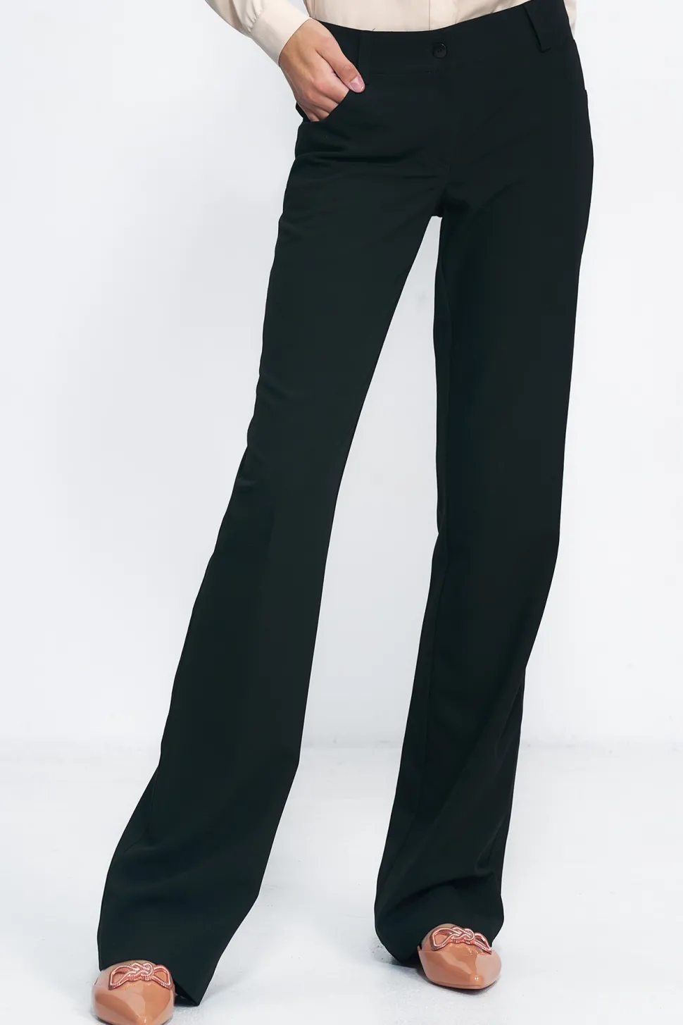Spodnie damskie typu bootcut - czarne