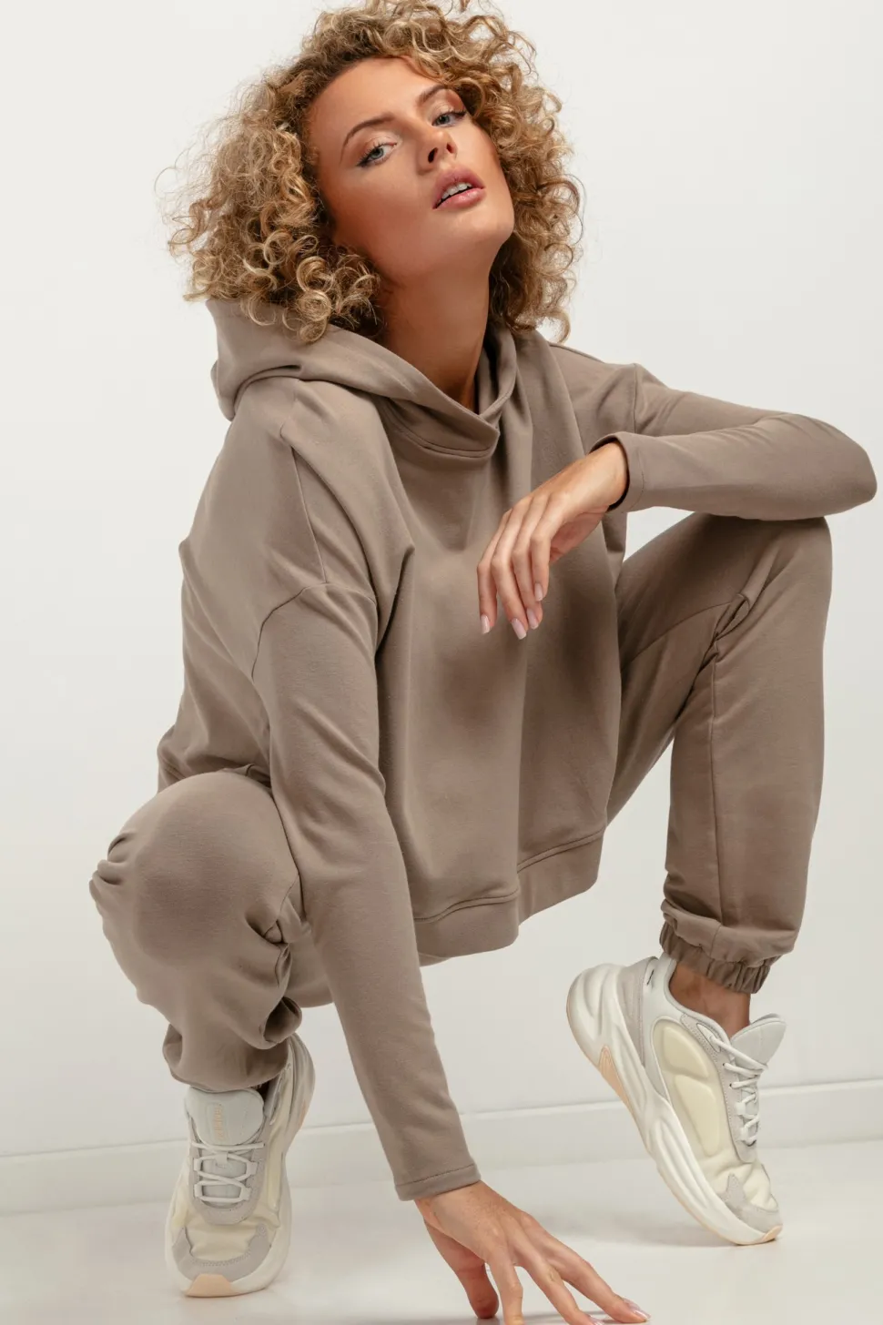Spodnie dresowe typu jogger - cappuccino