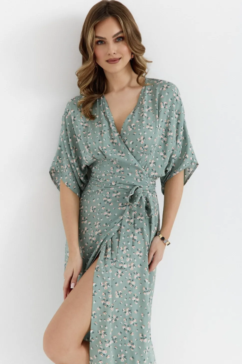 Sukienka maxi wiązana w pasie - model 7