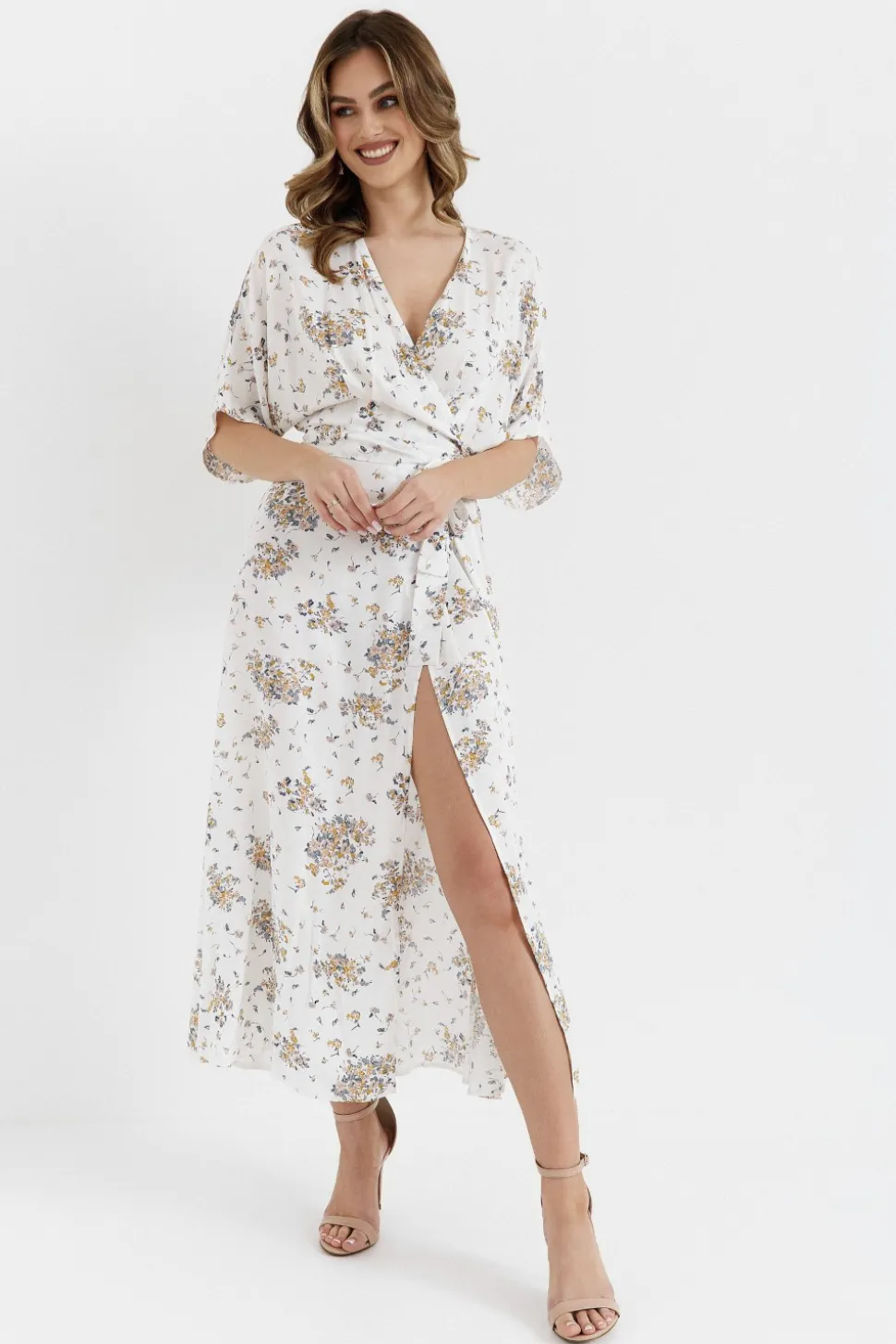 Sukienka maxi wiązana w pasie - model 3
