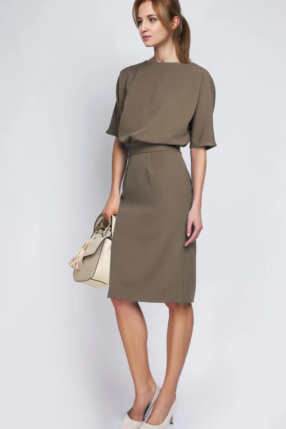Sukienka mini z luźną górą - khaki