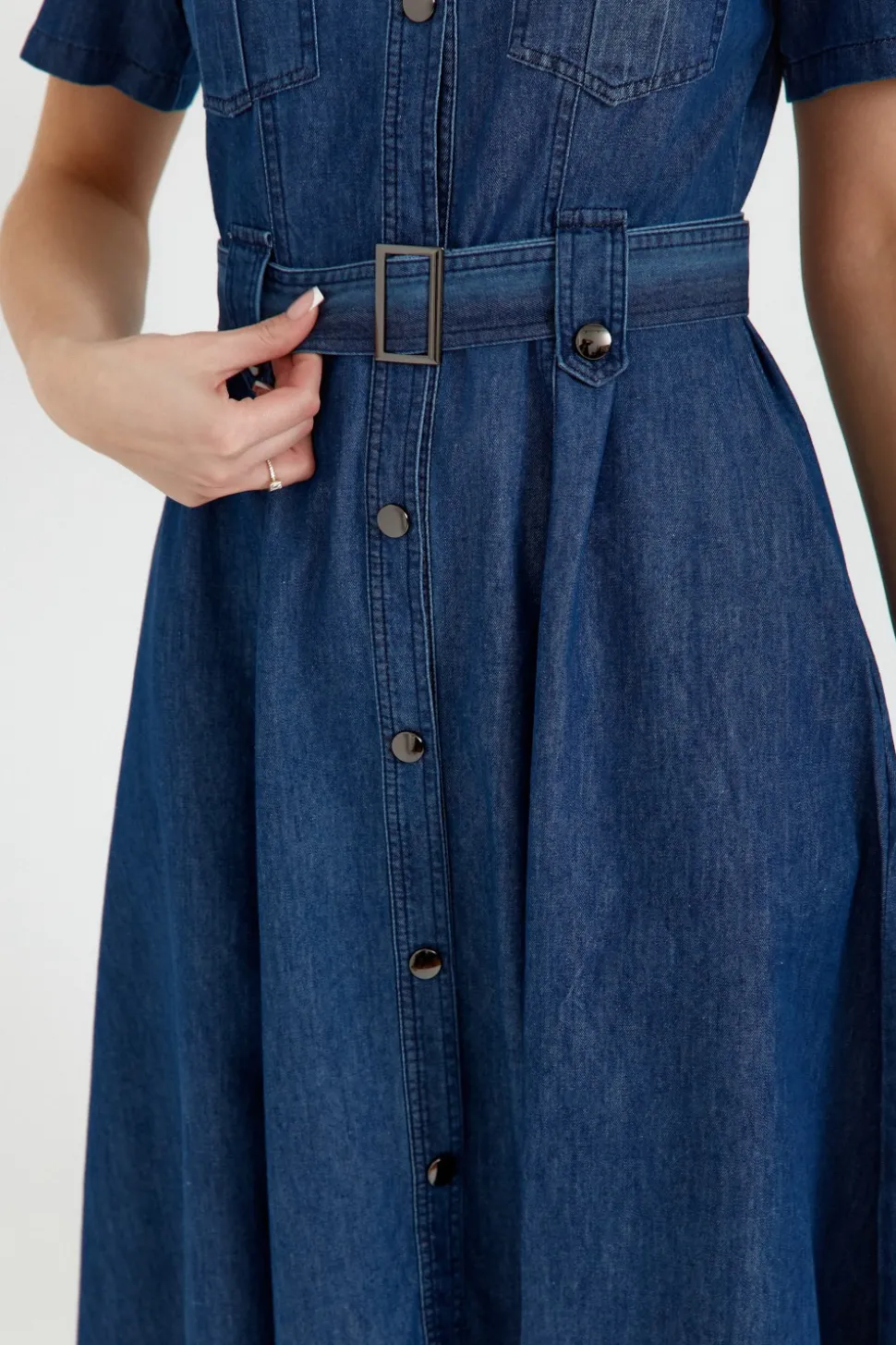 Sukienka rozkloszowana midi - denim