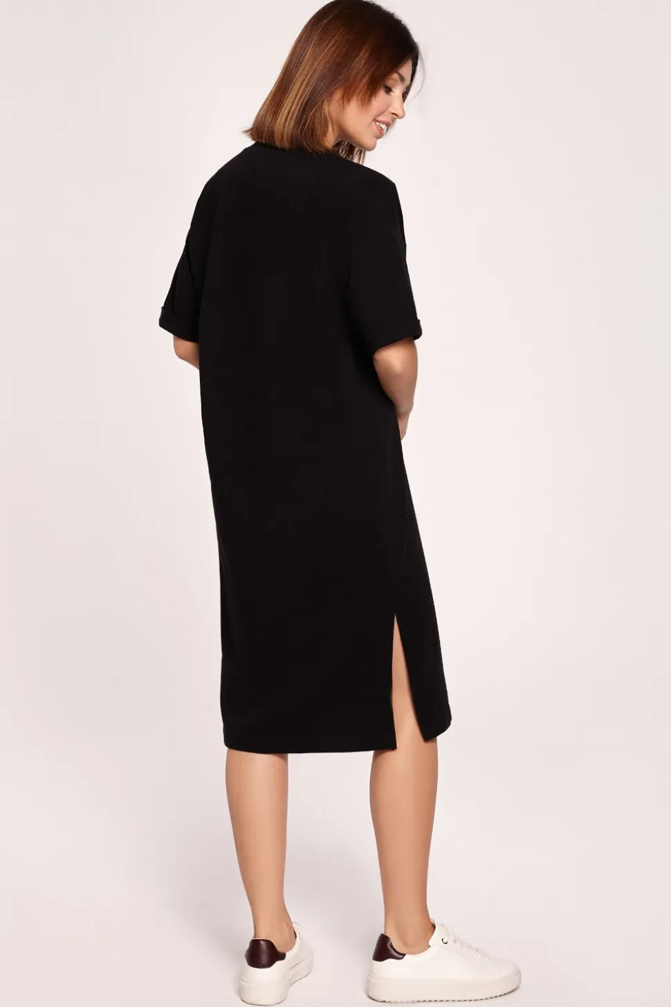 Sukienka t-shirtowa midi - czarna