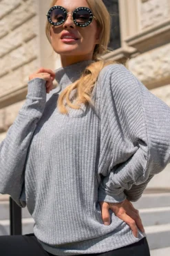 Sweter damski z golfem - szary