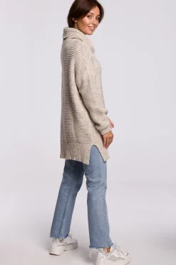 Sweter oversize z golfem - beżowy