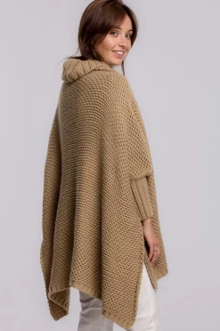 Sweter ponczo z rękawami i golfem - kamelowy