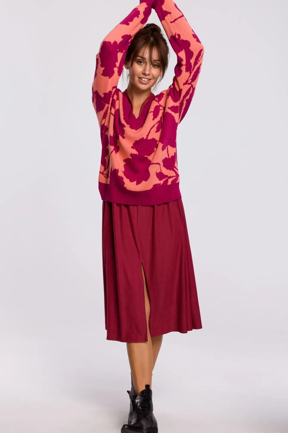 Sweter w kwiaty - model 4