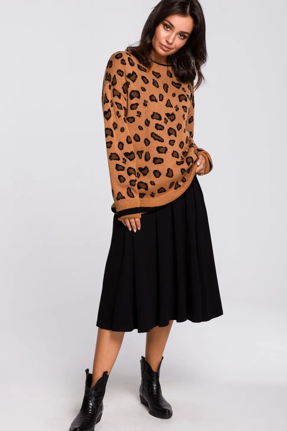 Sweter w lamparcie cętki - model 4
