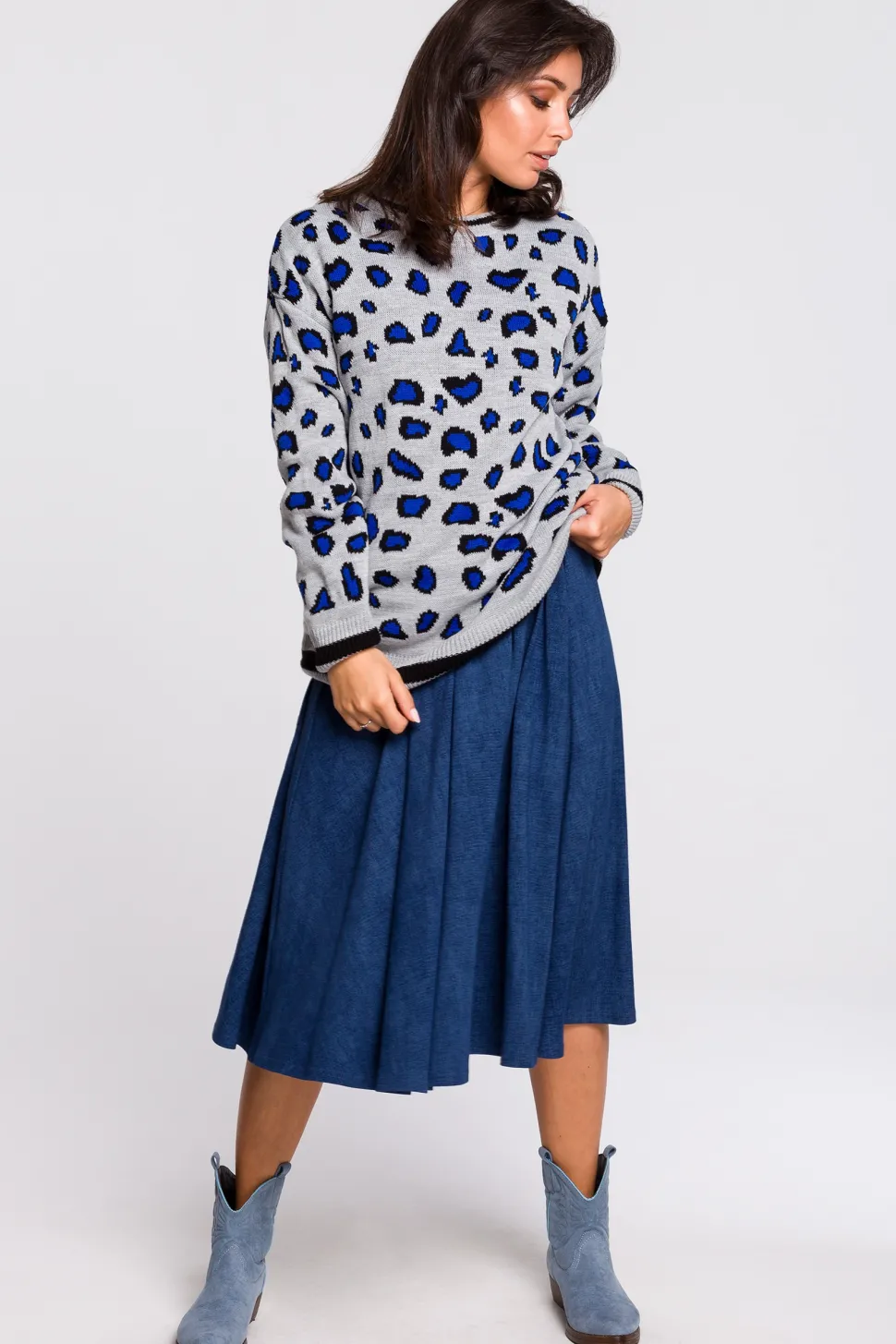 Sweter w lamparcie cętki - model 3
