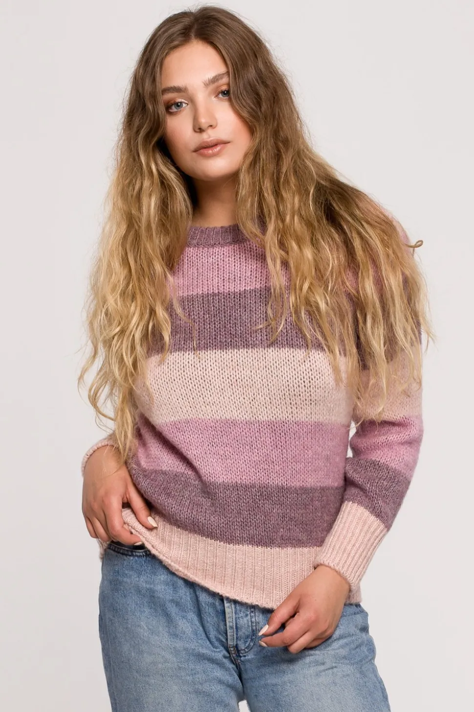 Sweter w pasy wielokolorowe - model 3