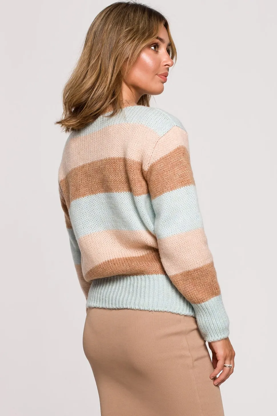 Sweter w pasy wielokolorowe - model 2