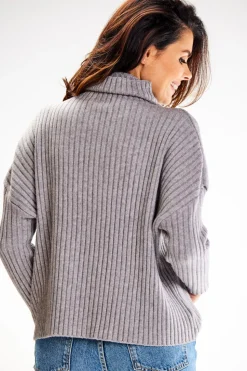 Sweter z golfem - szary