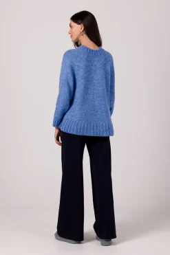 Sweter z nietoperzowymi rękawami - lazurowy