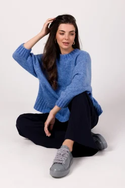 Sweter z nietoperzowymi rękawami - lazurowy