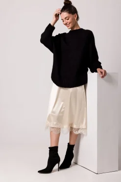 Sweter z nietoperzowymi rękawami - czarny