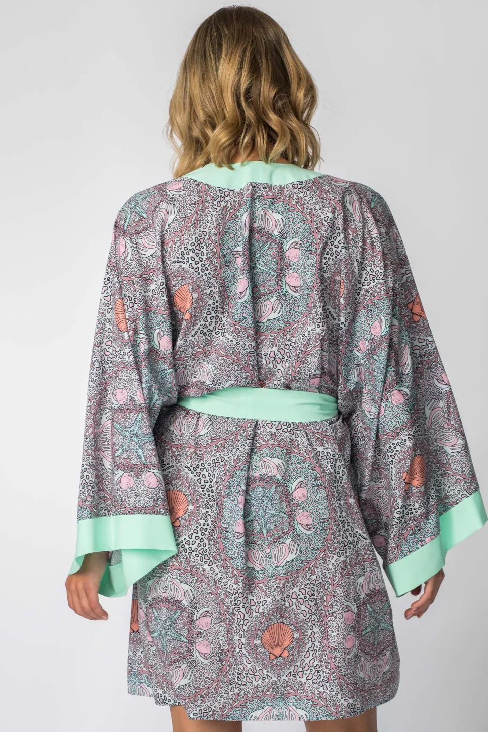 Szlafrok o kroju kimono z nadrukiem - model 3