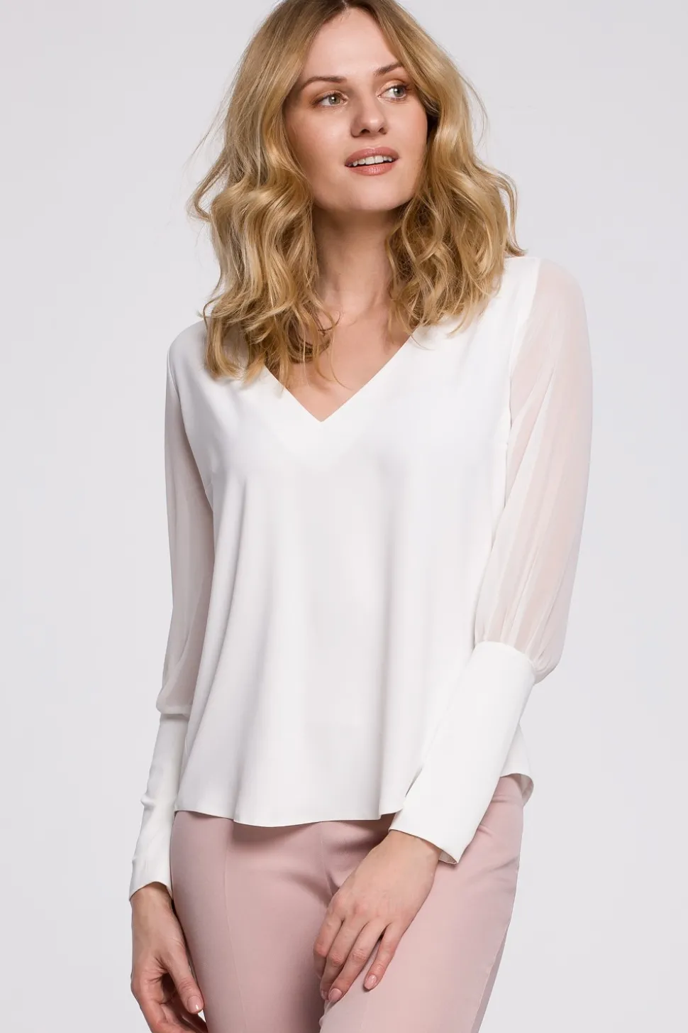 Szyfonowa bluzka z dekoltem typu V - ecru