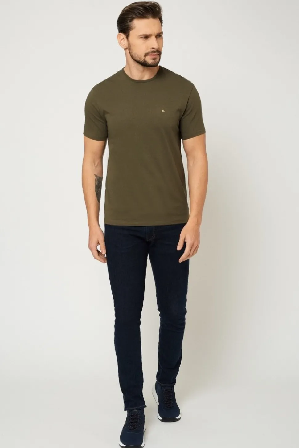 T-shirt męski pod marynarkę - khaki
