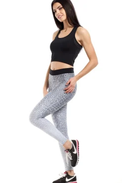 Wygodne gładkie legginsy fitness - model 1